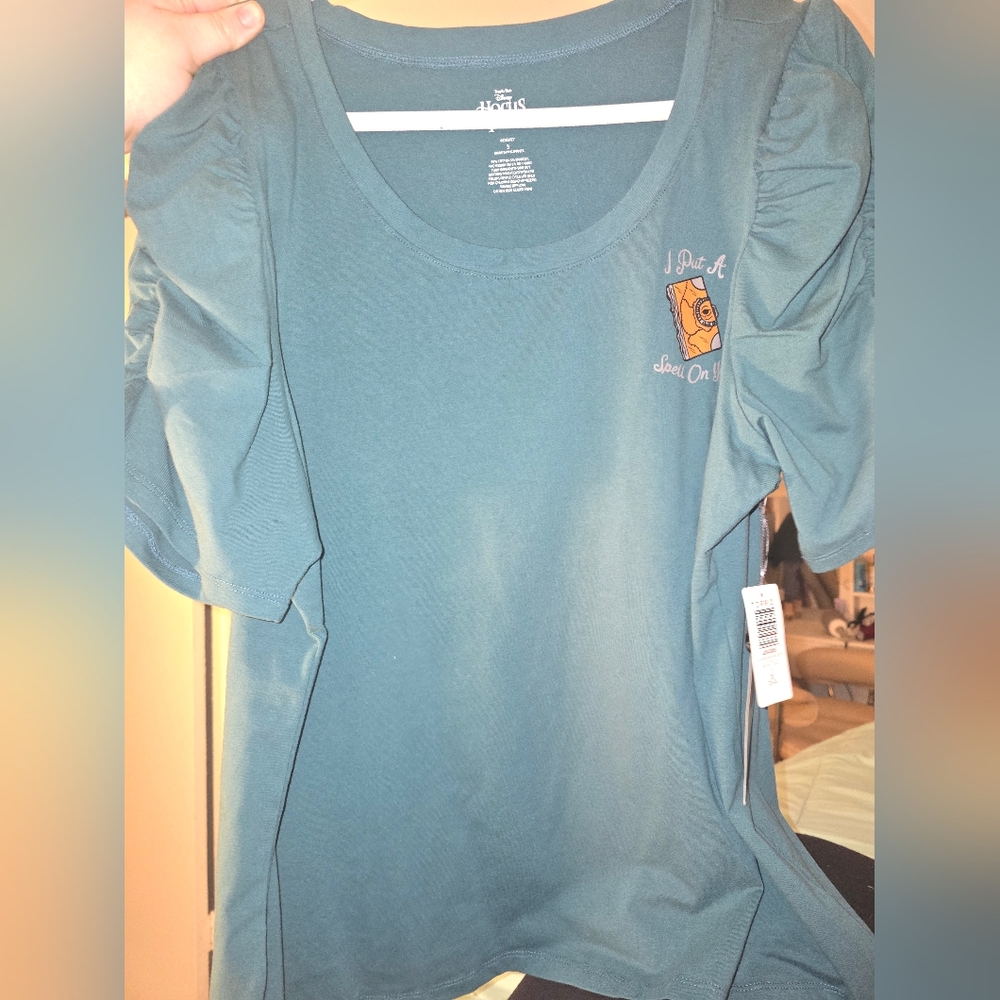 Disney x Torrid Blue Ruffled Short Sleeve Hocus Pocus top - Picture 3 of 6